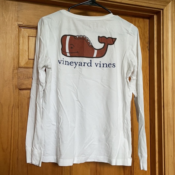 🐳 🏈 Vineyard Vines Long Sleeve Shirt 🏈🐳 - Picture 4 of 5